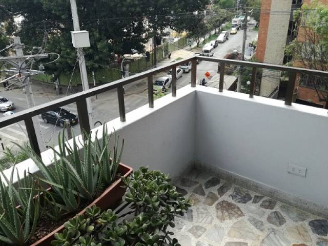 VENDO APARTAMENTO CÓMODO BONITO EN CALASANZ EMAUS