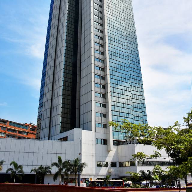 Arriendo oficinas Edificio Torre de Cali,