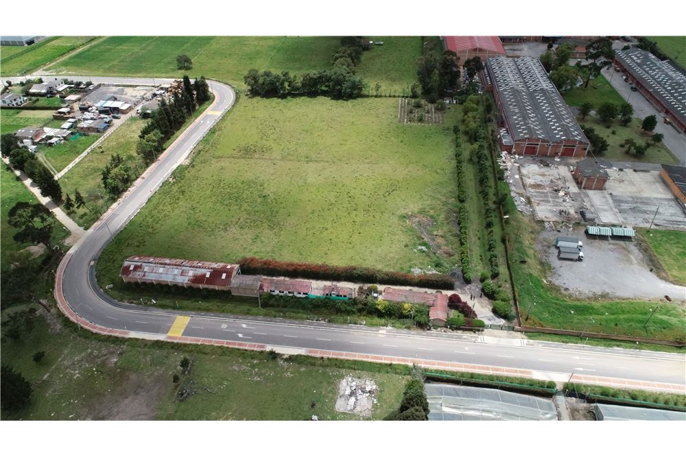 Vendo lote de 20.649 m2 Tocancipá - Uso Industrial