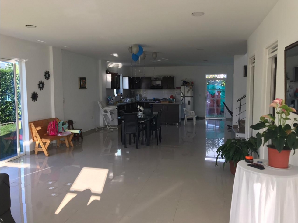 VENDO CASA CAMPESTRE EN TRES ESQUINAS CONDOMIO TRES JARDINES TULUA