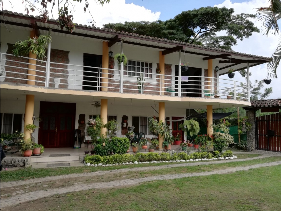 CASA CAMPESTRE EN VILLAGORGONA