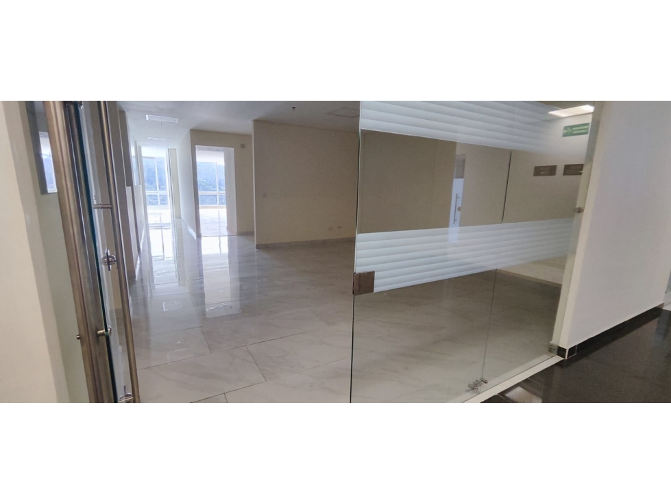 Bogota arriendo oficina en north point area 458.17 mts