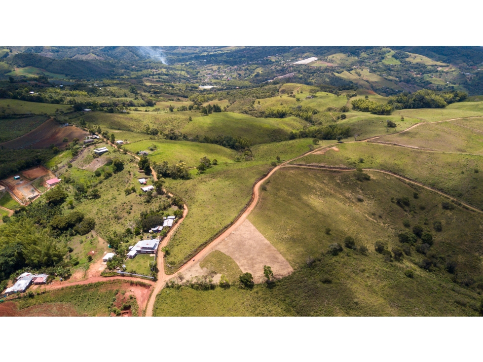 Venta Lote de 3600Mts2 en La Cumbre, Valle del Cauca L-B5-C-18.