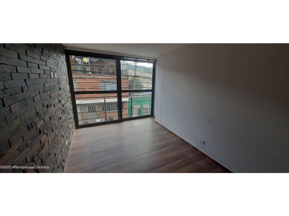 Apartamento en  20 De Julio RAH CO: 22-3223