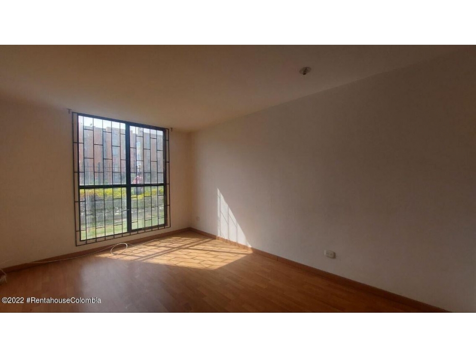 Apartamento en  Huertas de Soacha RAH CO: 23-513