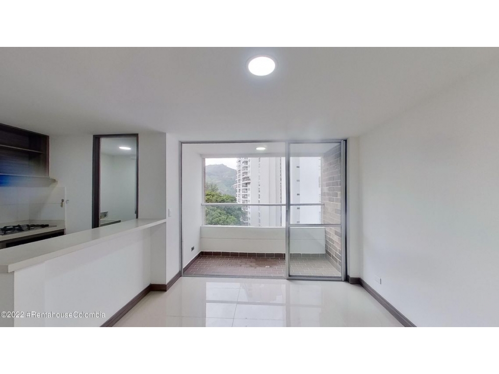 Apartamento en  Casa Jardin RAH CO: 23-1032