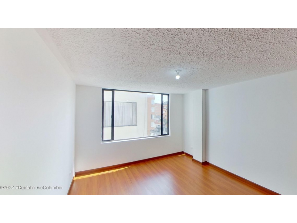 Apartamento en  Puente Largo RAH CO: 23-1188