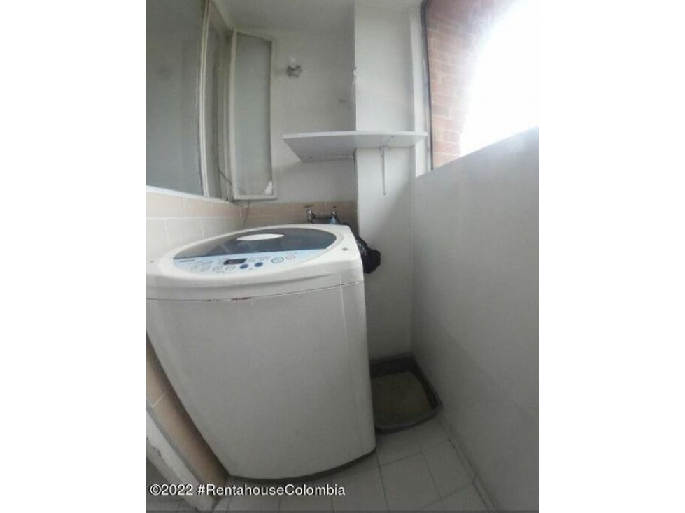 Apartamento en  Mirandela(Bogota) RAH CO: 22-2574