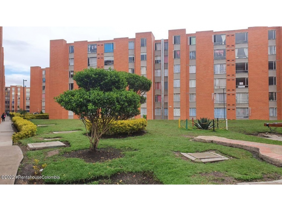 Apartamento en  Hogares Soacha RAH CO: 22-3322