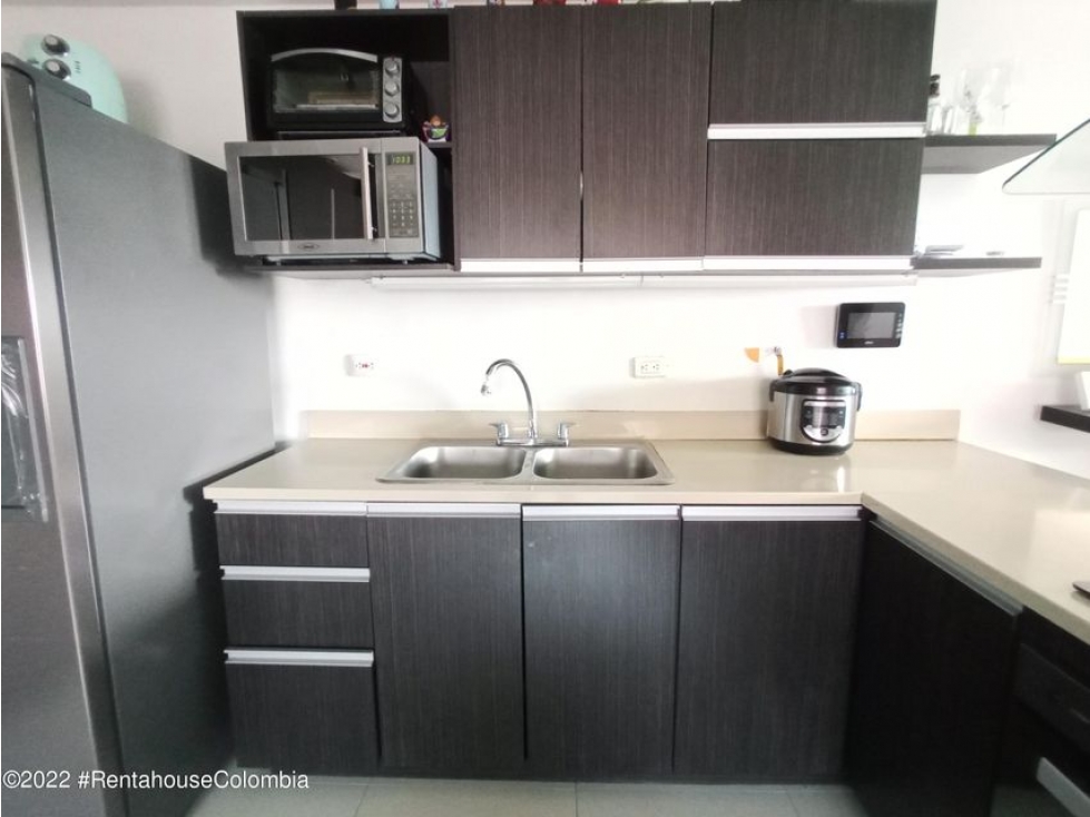 Apartamento en  Simon Bolivar RAH CO: 23-659