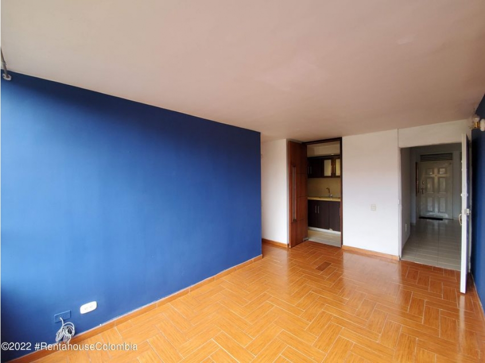 Apartamento en  Villa Alsacia RAH CO: 23-1802