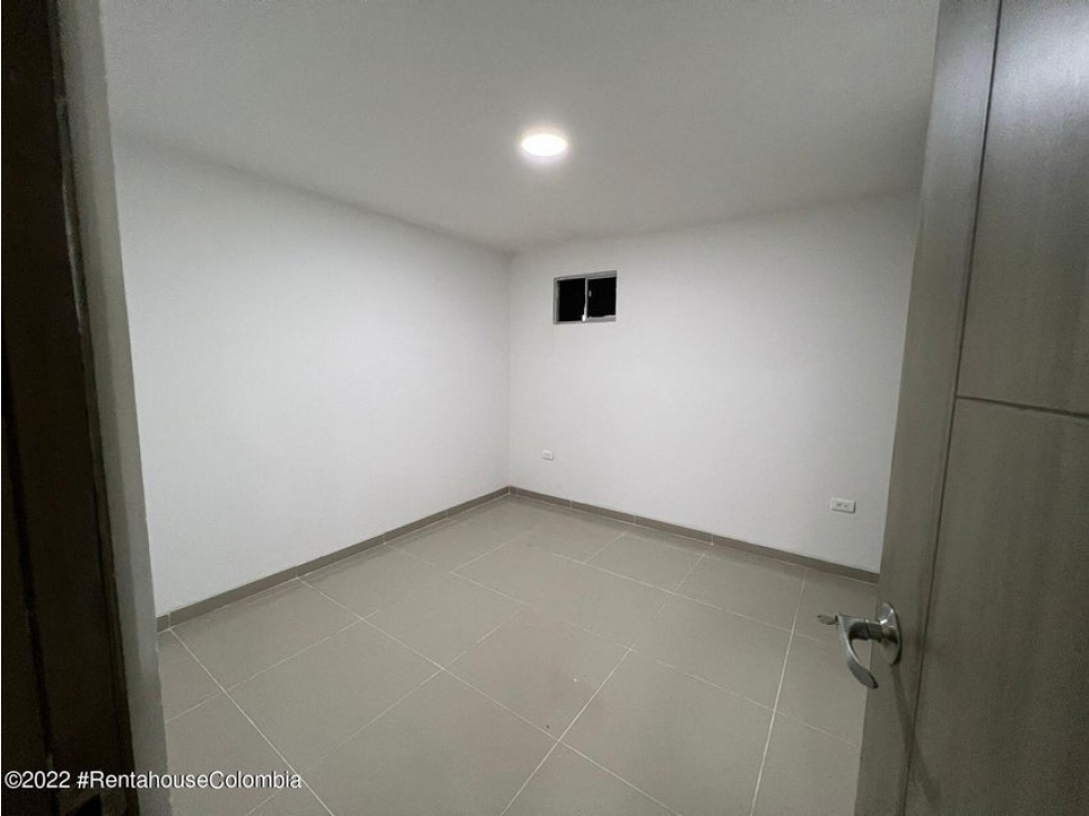 Apartamento en  Niza(Cucuta) RAH CO: 24-328