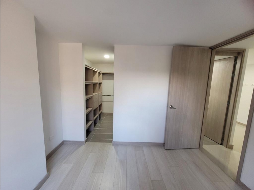 Venta de Apartamento Nuevo en Sabaneta