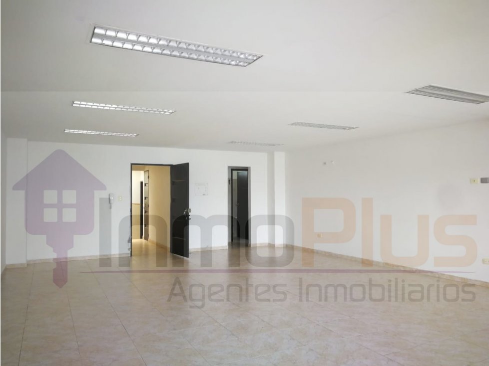 ARRIENDO OFICINA, BODEGA, LOCAL EN ANTONIA SANTOS