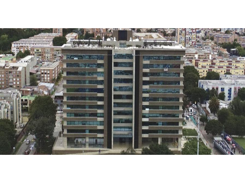 OFICINAS ARRIENDO URBAN 165 DE  8.000 M2 OBRA GRIS EN CUATRO NIVELES