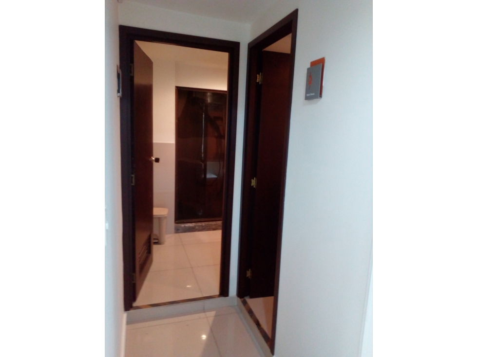 ARRIENDO OFICINA - TORRE DE CALI