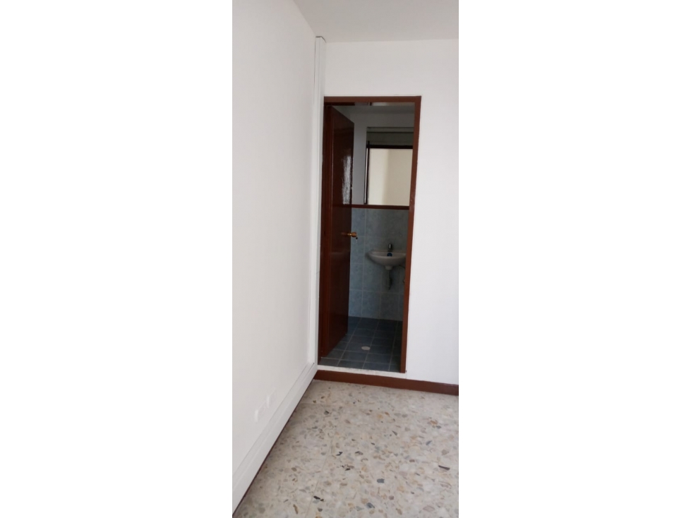 ARRIENDO OFICINA - TORRE DE CALI