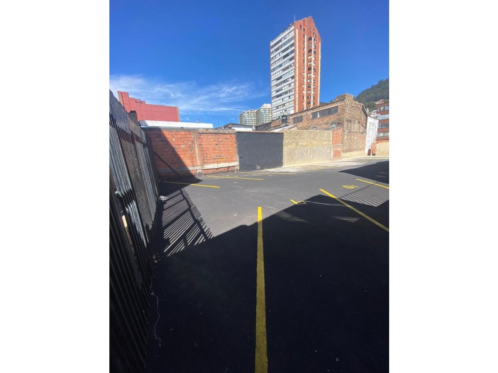 Venta lote al frente de la Universidad Javeriana 435 M2