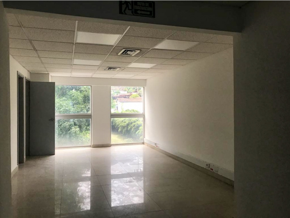 6657147MA Alquiler de oficinas sector el Campestre, el Poblado