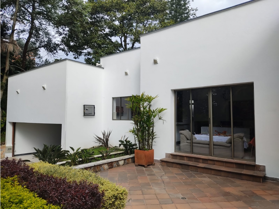 VENTA CASA CAMPESTRE POBLADO COLA DEL ZORRO