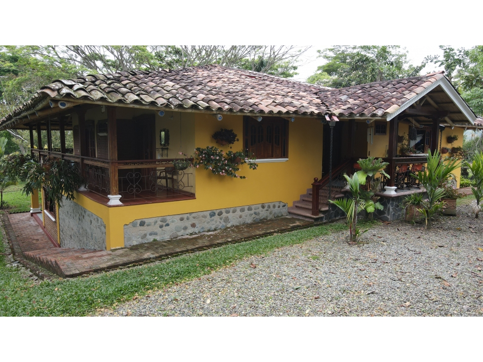 VENTA DE FINCA HOTEL, TEBAIDA, QUINDIO, COLOMBIA.