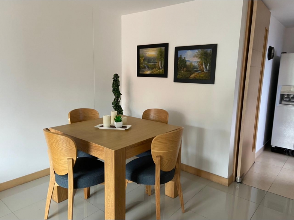 Vendo moderno apartamento en Envigado, sector Camino Verde.