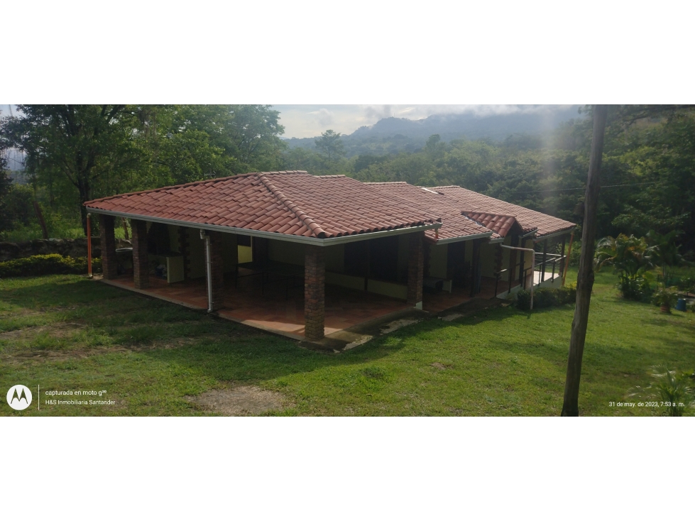 CASA CAMPESTRE 4KM SOCORRO - SIMACOTA