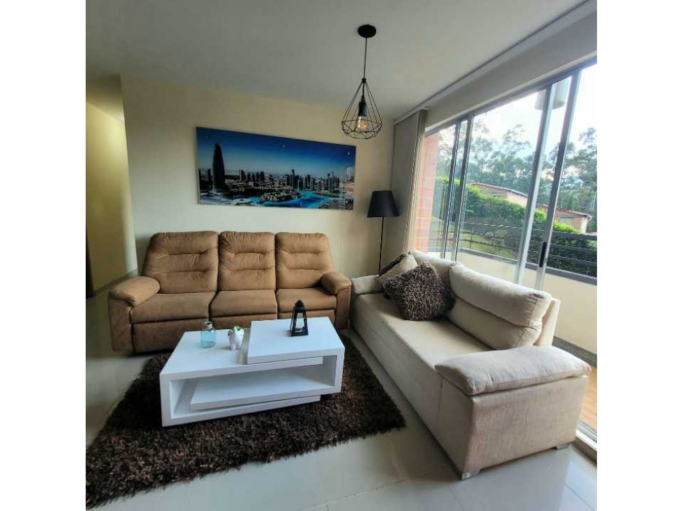 Amoblado Hermoso Apartamento en C.C Arkadia con Vista - Medellin