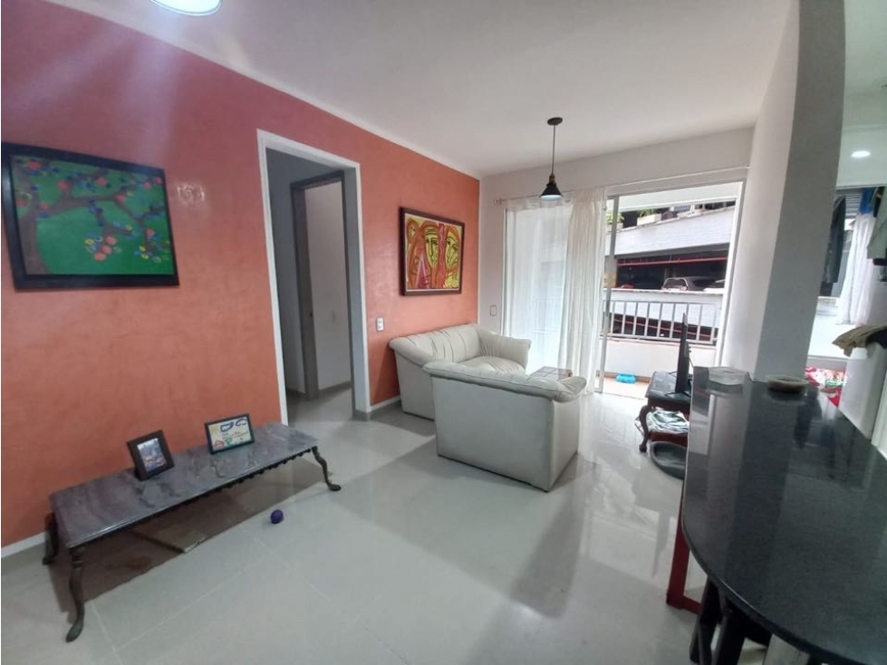 Apartamento con acceso a centro comercial Calima