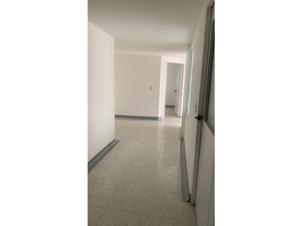 Arriendo Santa Bárbara Occidental 3 Oficinas 2 baños CHUL