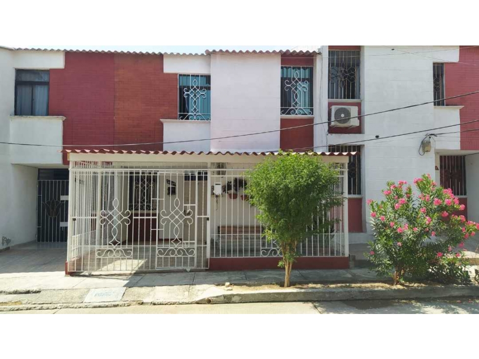 Casa en Venta y/ o Arriendo en Altos de los Robles Soledad