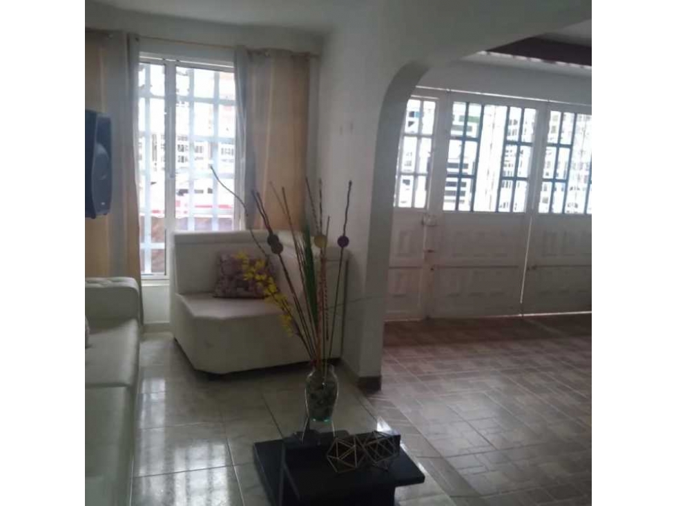 CASA EN VENTA EN ATANASIO GIRARDOT