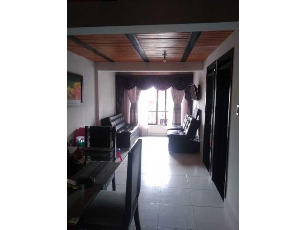 EN VENTA CASA EN SANTA ISABEL - DOSQUEBRADAS