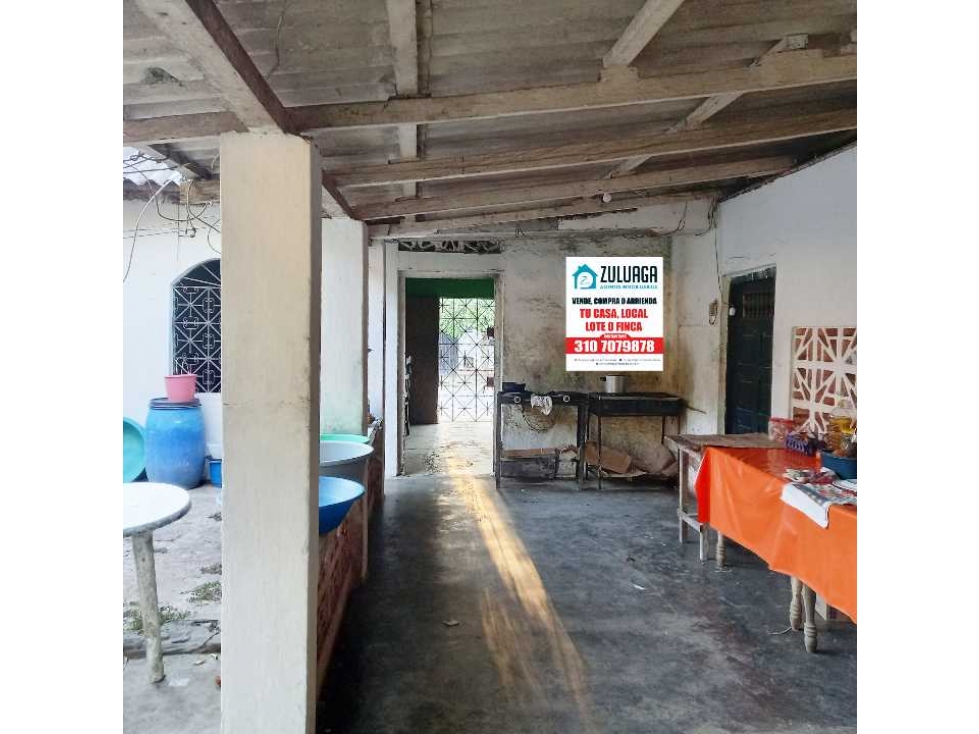 En Venta Casa Lote en sector comercial de Mompox, Barrio Abajo