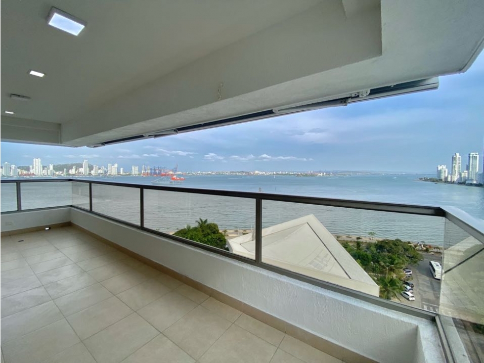 En VENTA! Pent House en Bocagrande! 3 Alcobas + Estudio!