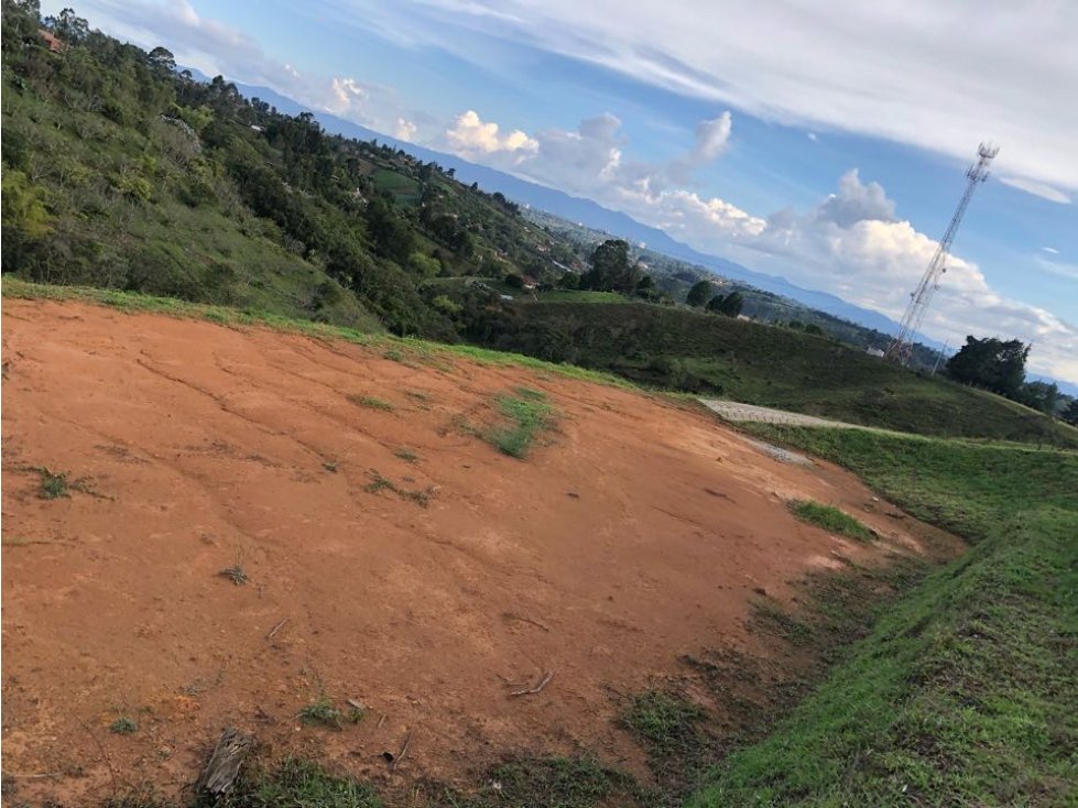 ENCANTADOR LOTE EN VENTA VEREDA GUAMITO GUARNE