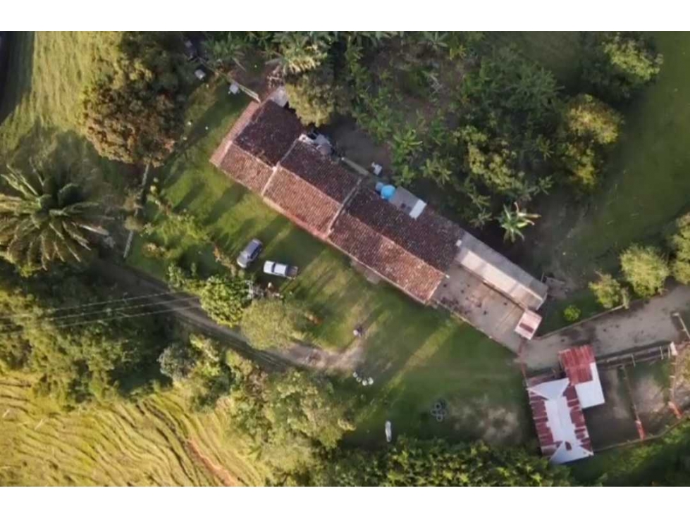 Finca ganadera para la venta de 480 cuadras excelentes aguas