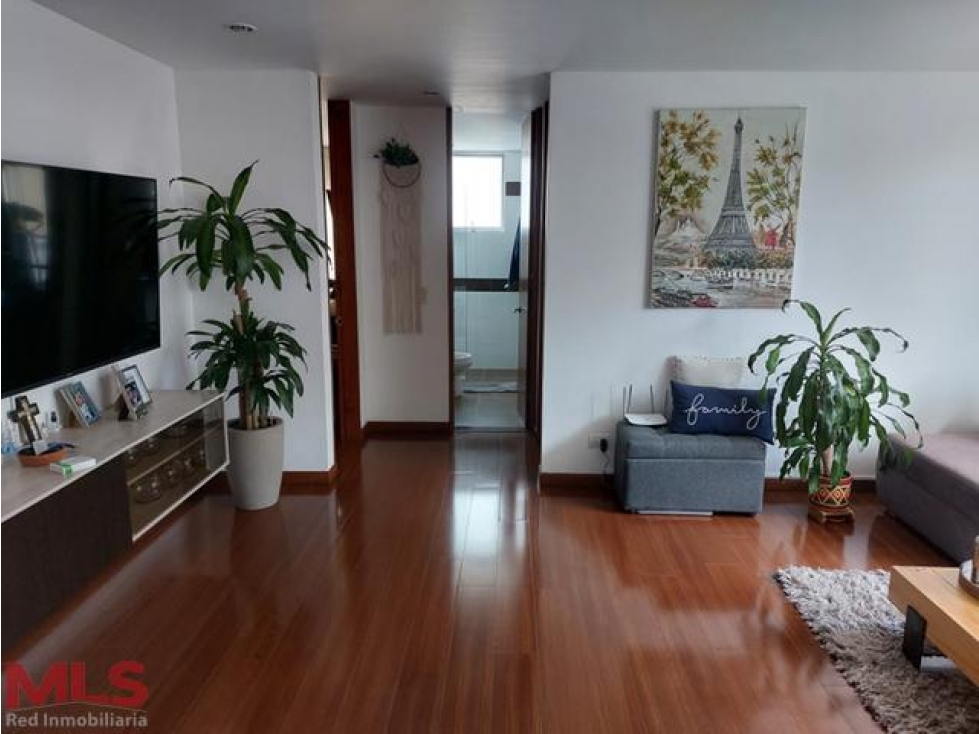 Hermoso apartamento en Santa Bárbara Occidental.(MLS#238668)