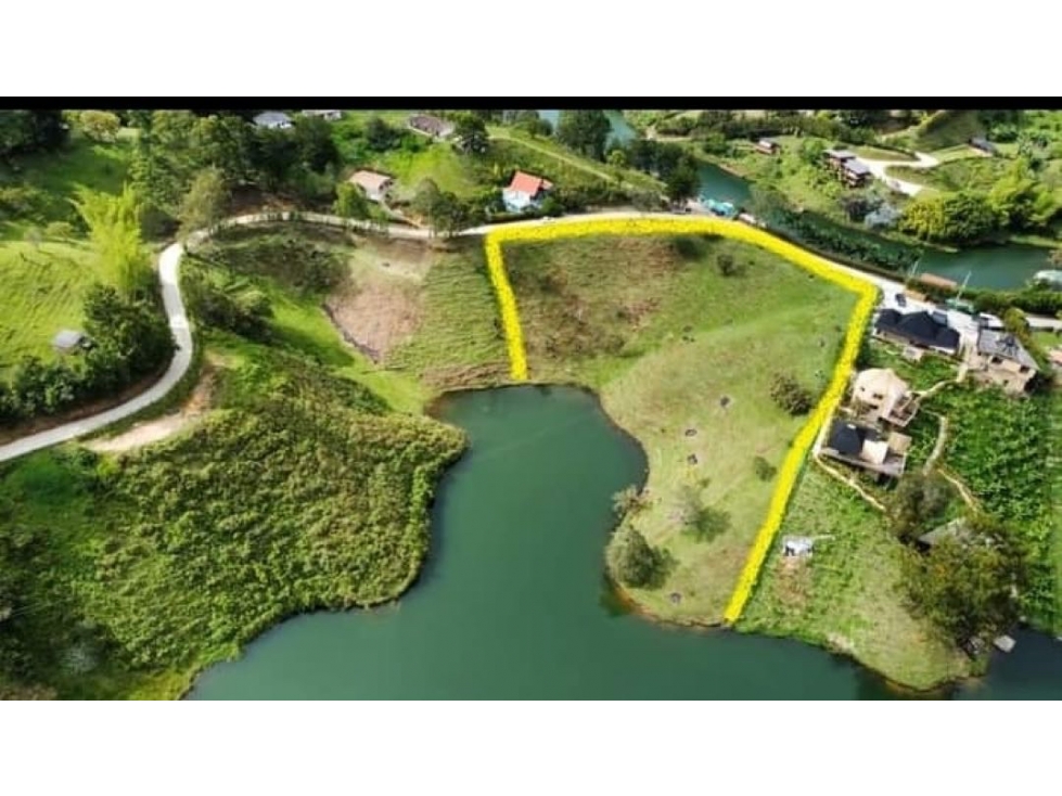 Lote con entrada a la Represa Peñol excelente sector de Valorización