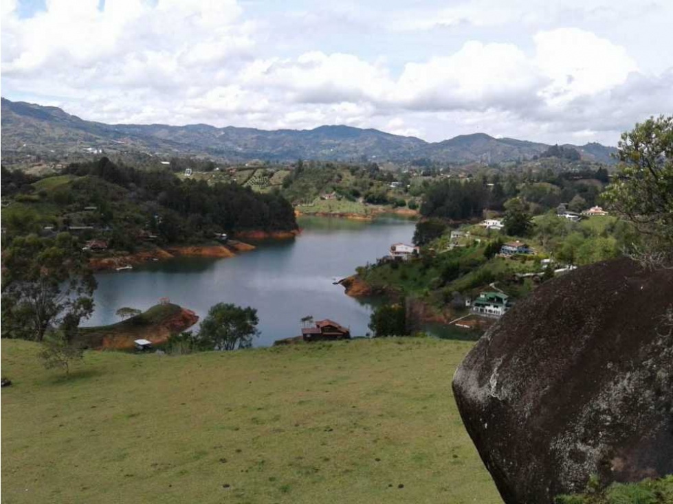 Lote en Guatape Cerca de la piedra or3008