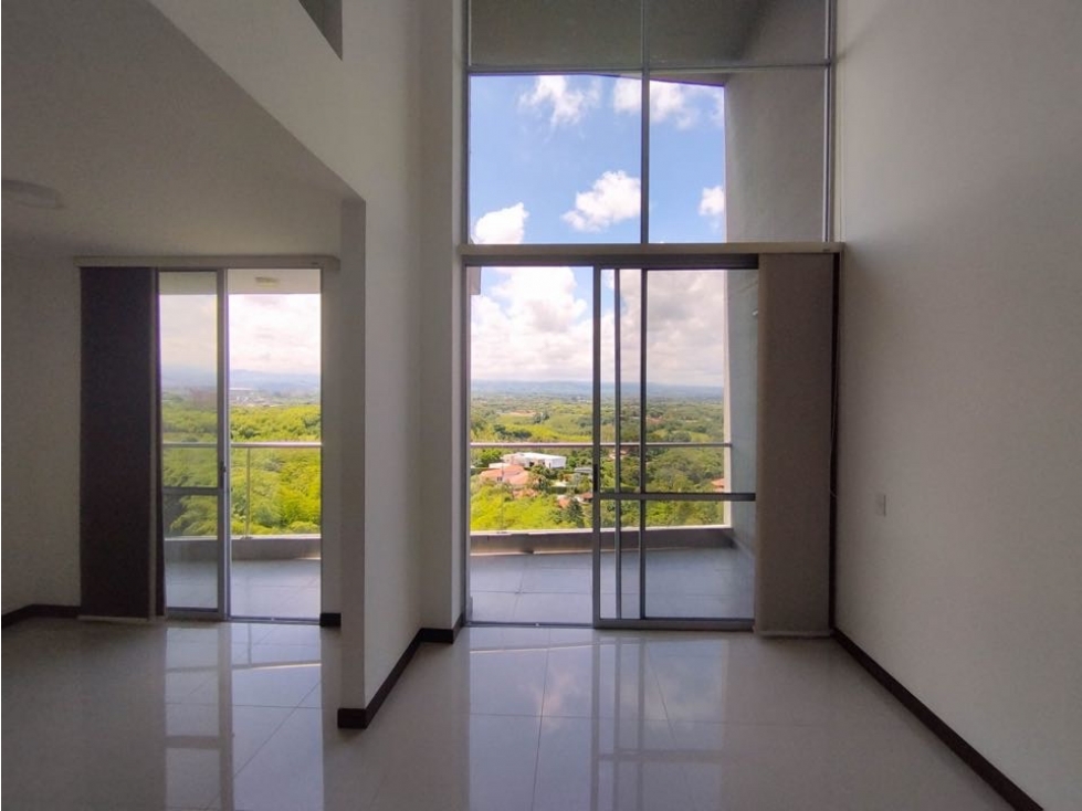 PENTHOUSE EN CERRITOS