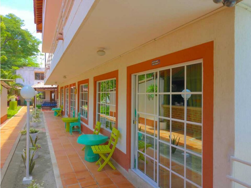 Lote comercial frente al mar caribe rentando como hotel boutique