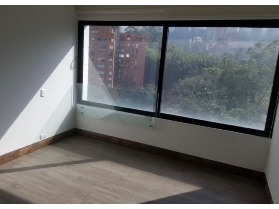 Se arrienda excelente apartamento en san lucas