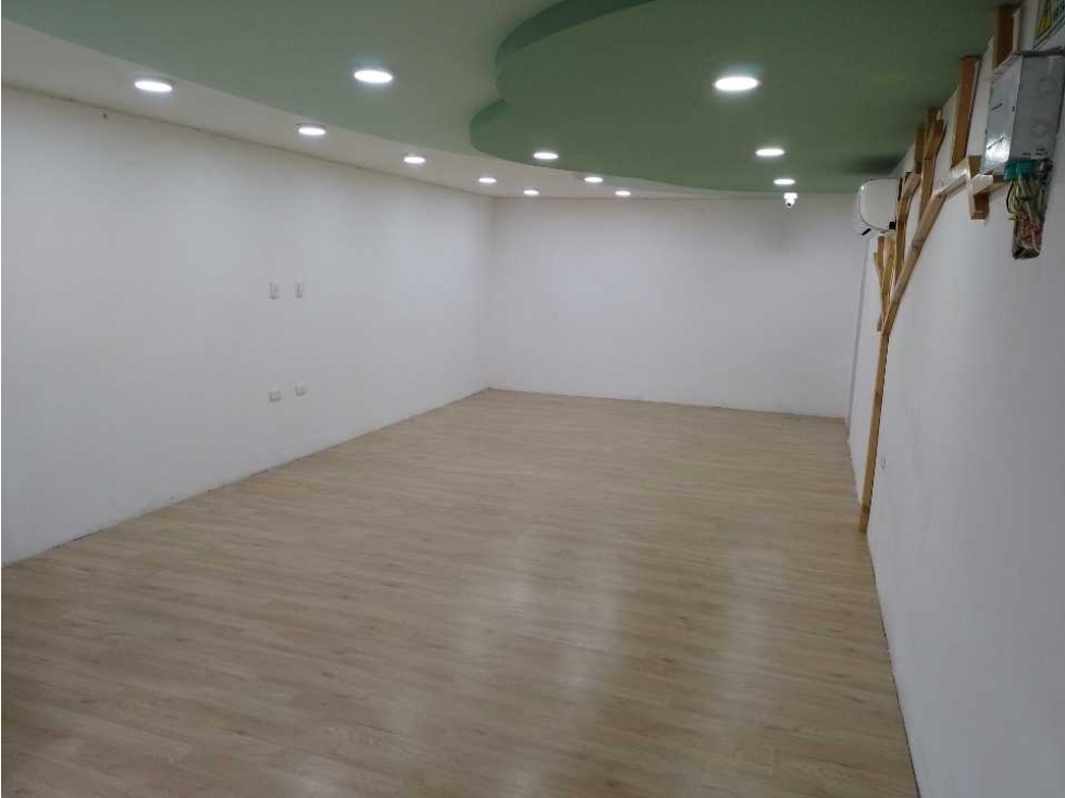 SE ARRIENDA LOCAL COMERCIAL CABECERA - BUCARAMANGA