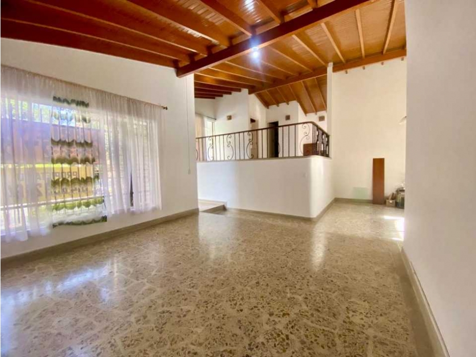 SE VENDE CASA EN CONQUISTADORES