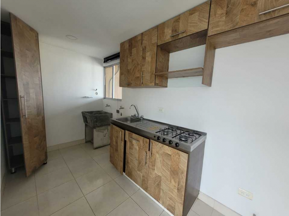 Se vende apartamento en condina, negociable