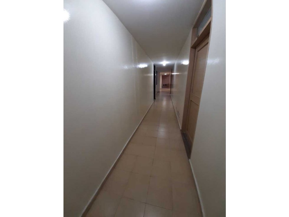 SE VENDE OFICINA EDIFICIO MANAURE