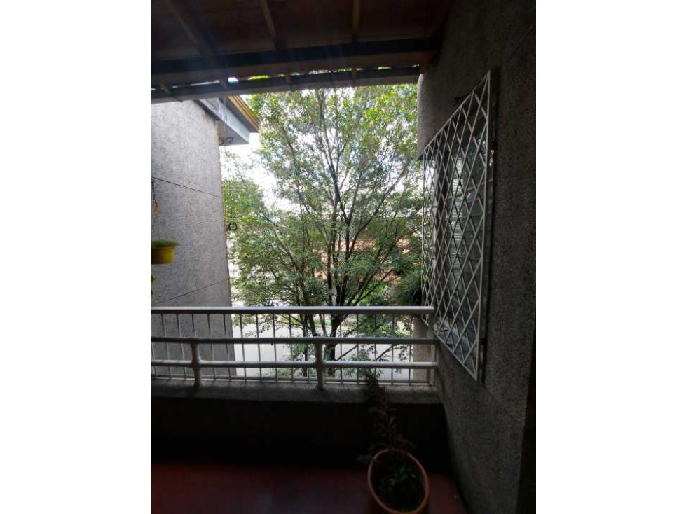 Vendo casa colonial en Medellín barrio prado centro