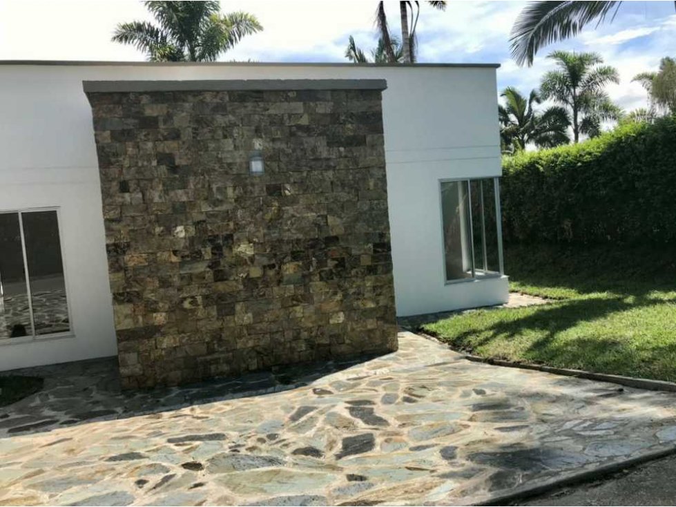 VENDO HERMOSA CASA EN CERRITOS EN CONDOMINIO