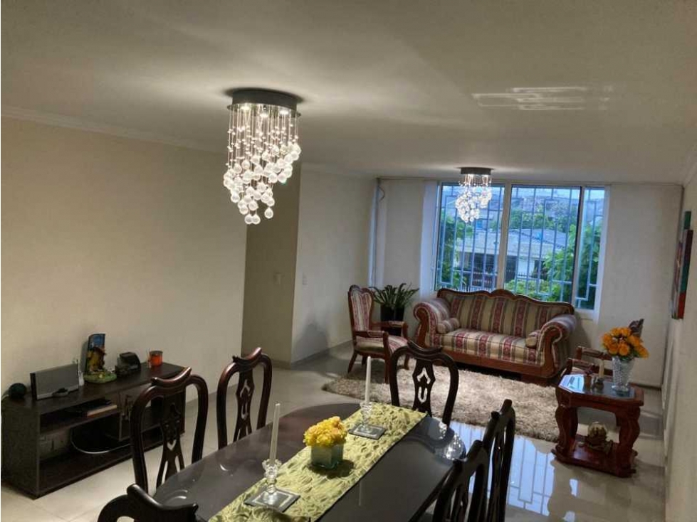 Vendo, La Cumbre, lindo apartamento amplio, piso 2